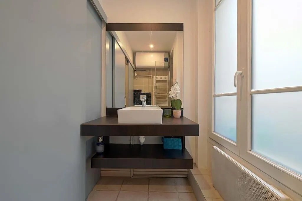 Modern Studio Near The Eiffel Tower パリ
